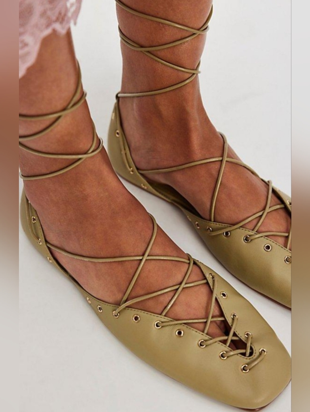 Jeffrey Campbell Flats. Mint Color